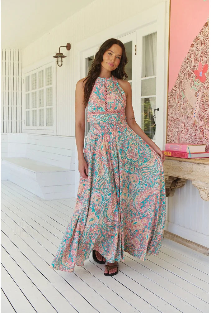 The Simple Ways an Iris Maxi Dress Elevates Your Look Instantly