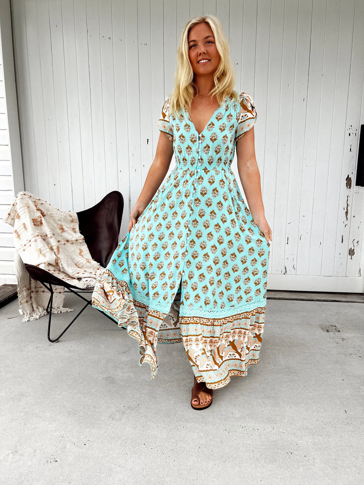 
            
                Load image into Gallery viewer, Carmen Maxi Dress - Aquarius Collection - Style House Fashion Jaase
            
        