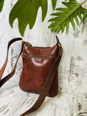 
            
                Load image into Gallery viewer, Kimberly Leather Crossbody Sling Bag - Brandy Rugged Hide by Oran Leather
            
        