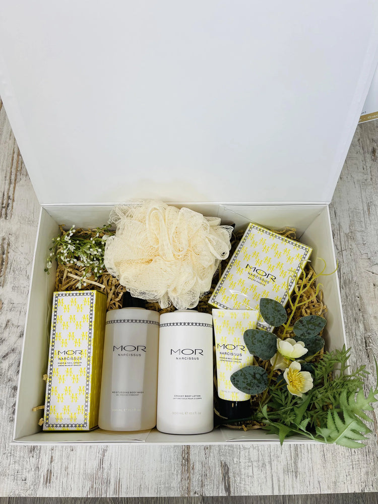 
            
                Load image into Gallery viewer, MOR Narcissus &amp;#39;Pamper You&amp;#39; Gift Hamper Box Style House Fashion
            
        