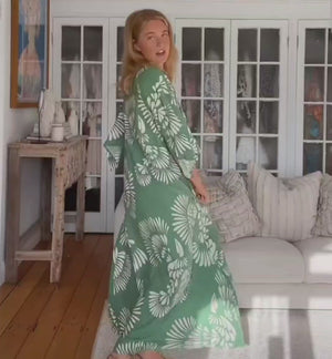 
            
                Load and play video in Gallery viewer, Jaase Bree Maxi Dress with V Neck Button Bodice Hankerchief Sleeve - Canary Islands
            
        