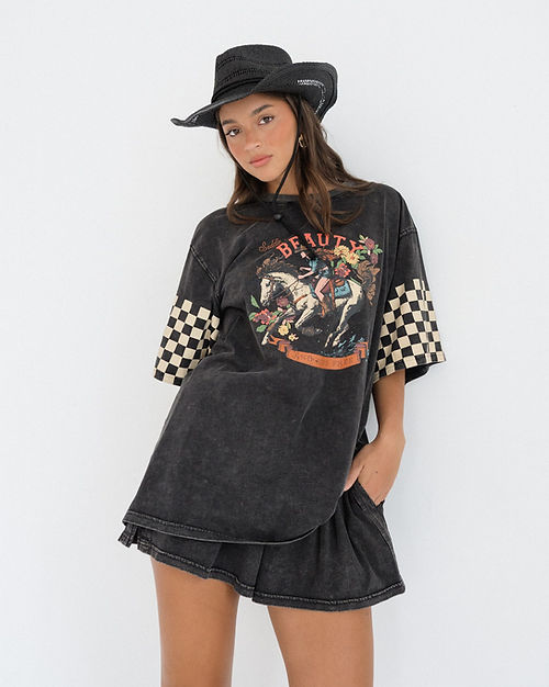 Paper Heart Saddle Up Beauty Slightly Oversized Vintage T-Shirt - Black Stone Wash - Style House Fashion Paper Heart