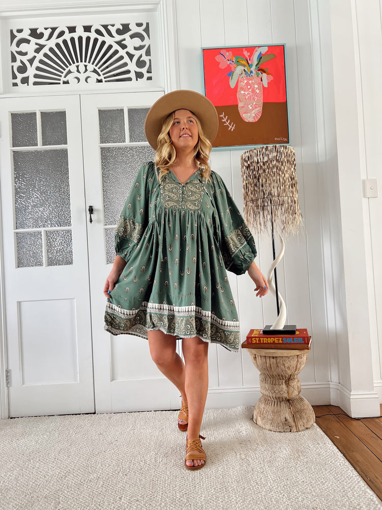 Jaase Adela Dress with Buttoned Bodice V-Neck Pockets - Viridian - Style House Fashion Jaase