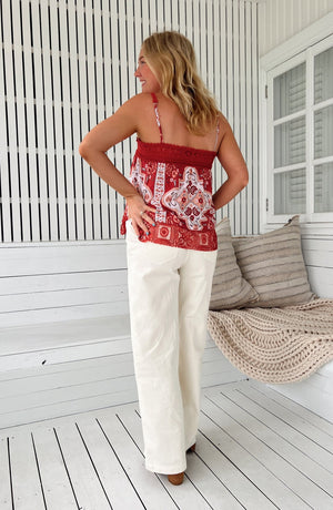 Jaase Moscato Cami with Square Neckline Lace Detail Adjustable Straps - Rosa