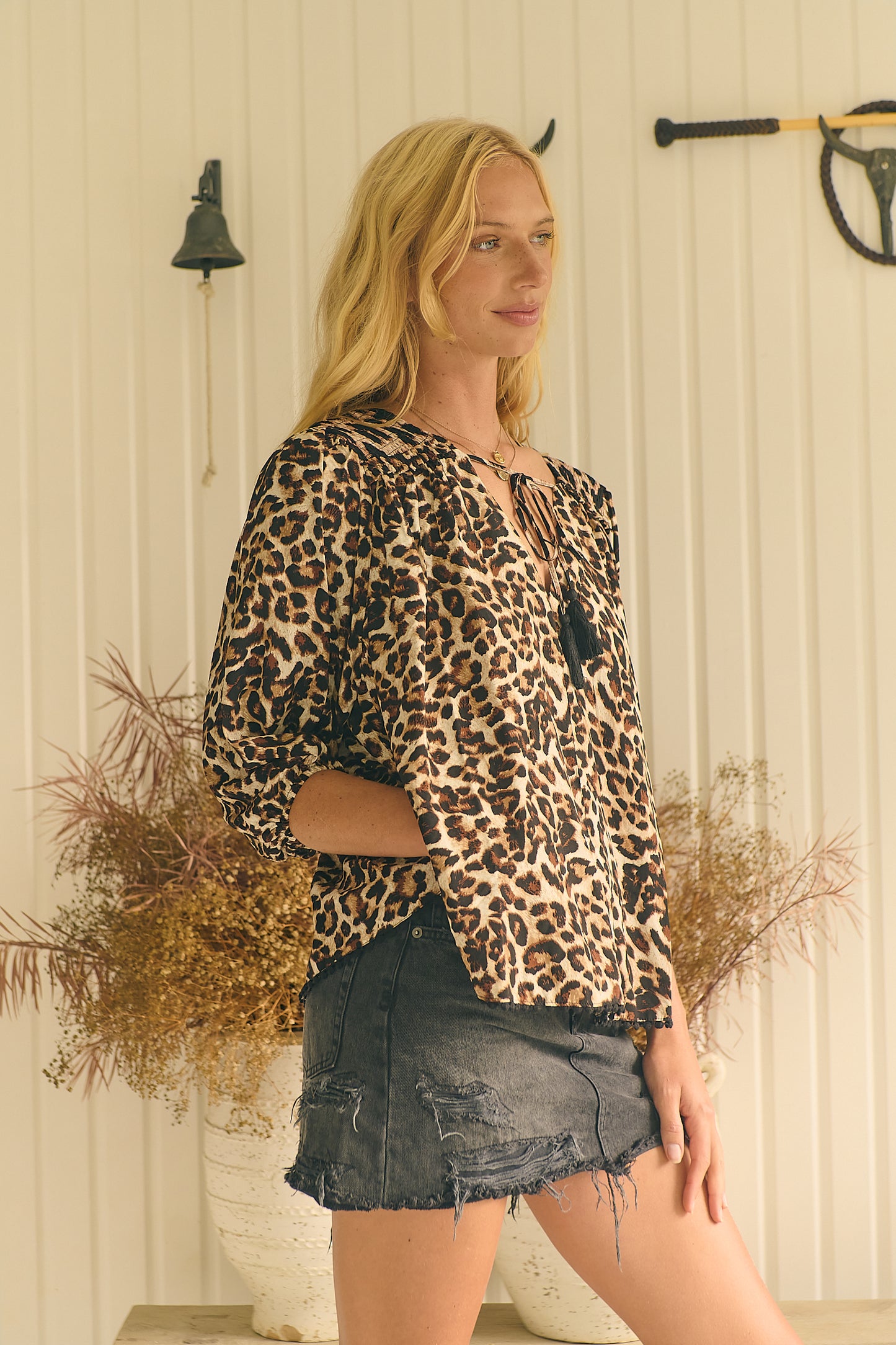 Jaase Rue Top Blouse with V-Neck Billowy Sleeve - Untamed - Style House Fashion Jaase