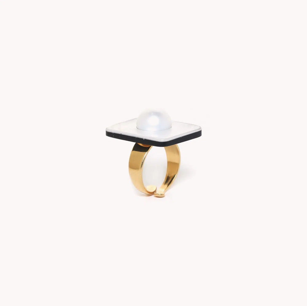 Nature Bijoux Cultured Freshwater Pearl & Capiz Adjustable Ring